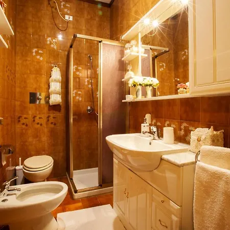 Cavour, Nearby Cinqueterre Alloggio in famiglia *