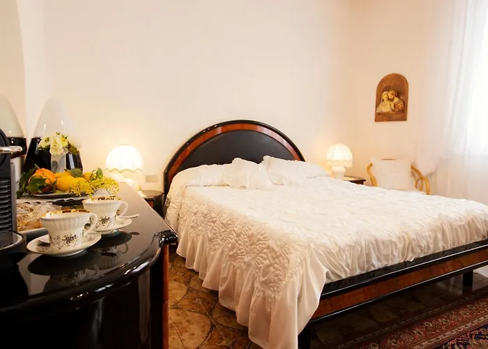 Homestay Cavour, Nearby Cinqueterre La Spezia