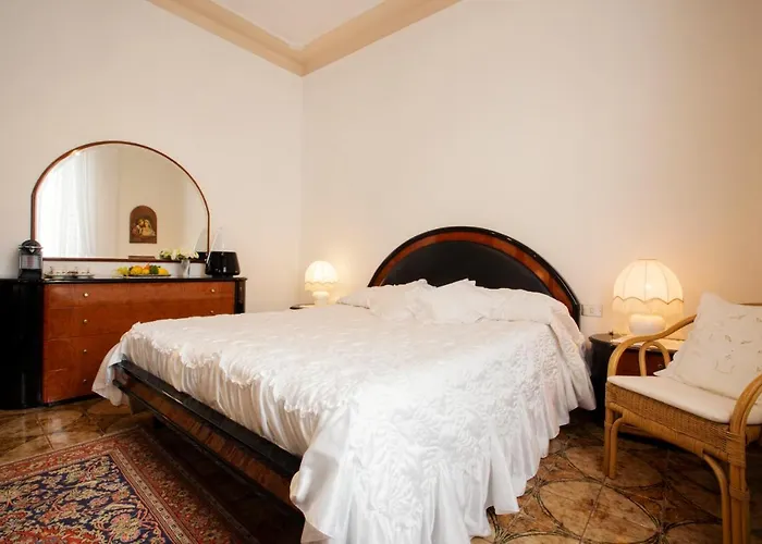 Homestay Cavour, Nearby Cinqueterre *